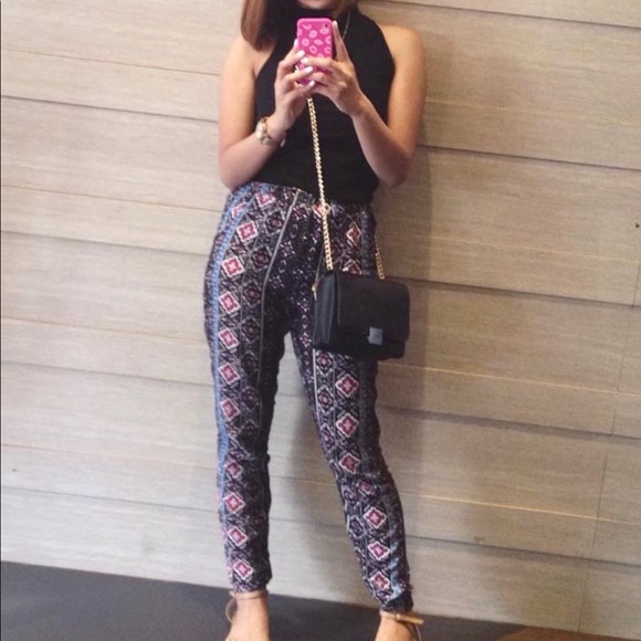 ❌SOLD❌ FOREVER 21 Harem Pants - Picture 3 of 3